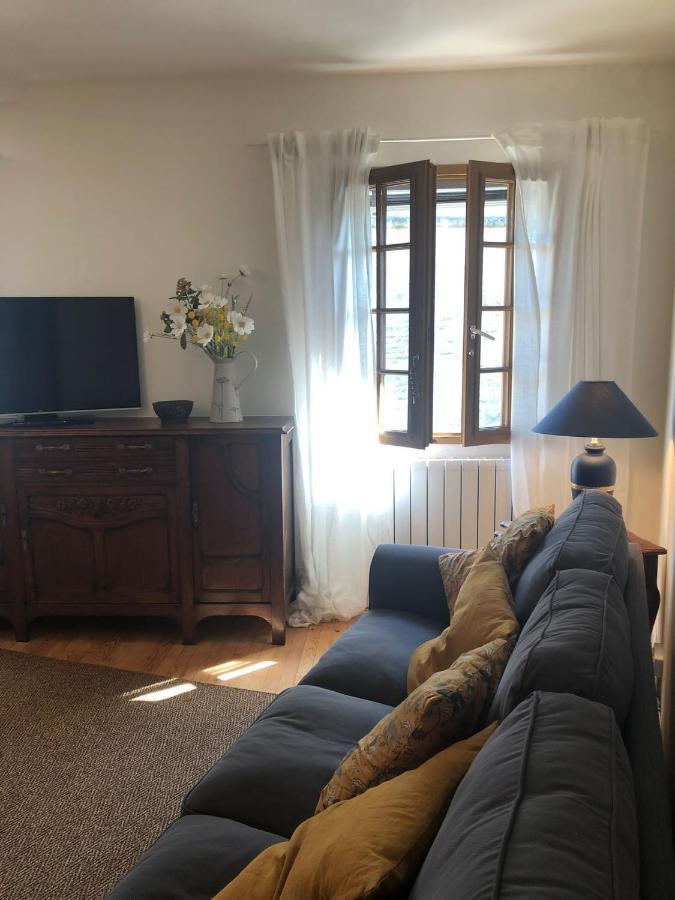 Jasmin 1 Jeanne D Albret Apartment Navarrenx Екстериор снимка